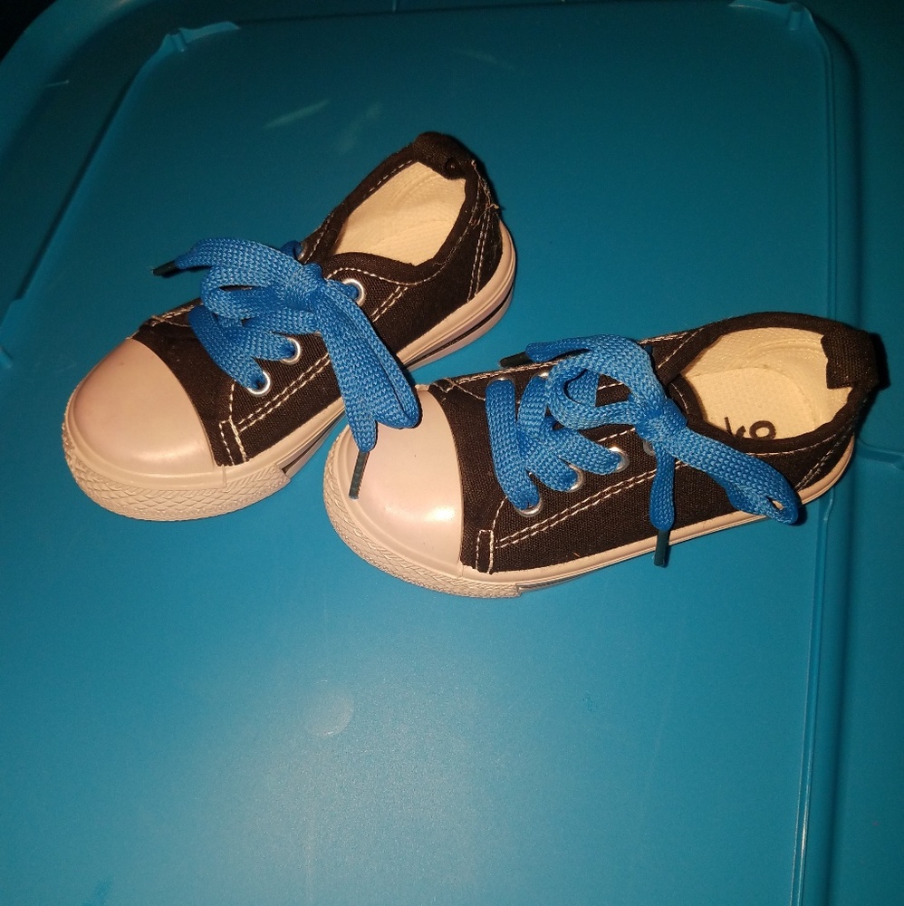 Shoeshox size 9